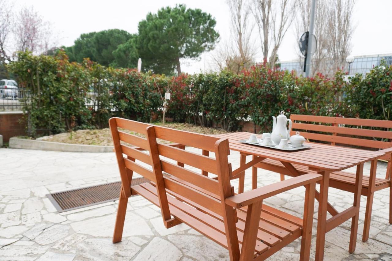 Ferienwohnung Al Mare Da Nonna Me' Porto SantʼElpidio Exterior foto